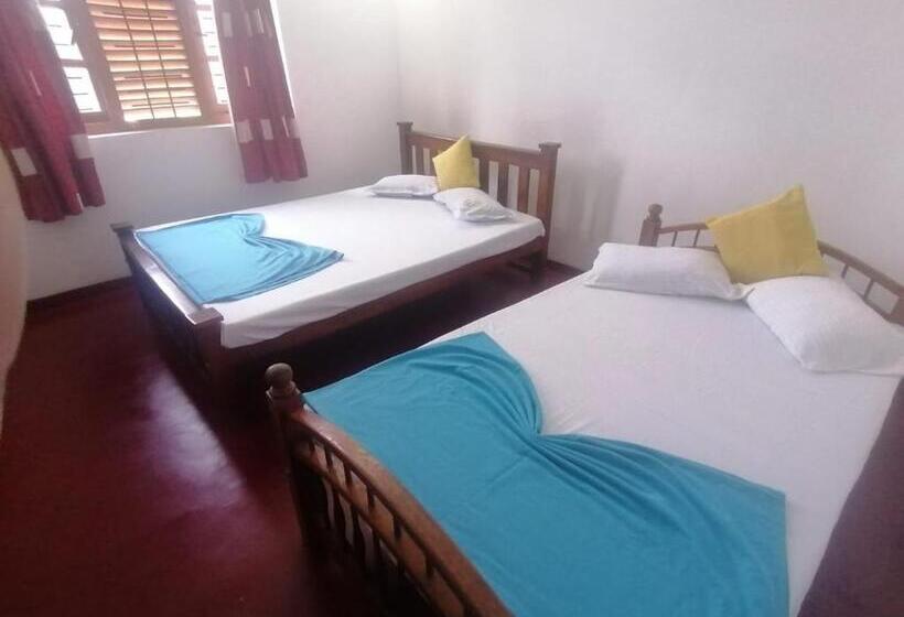 Семейный Номер, Sunshine Guest House