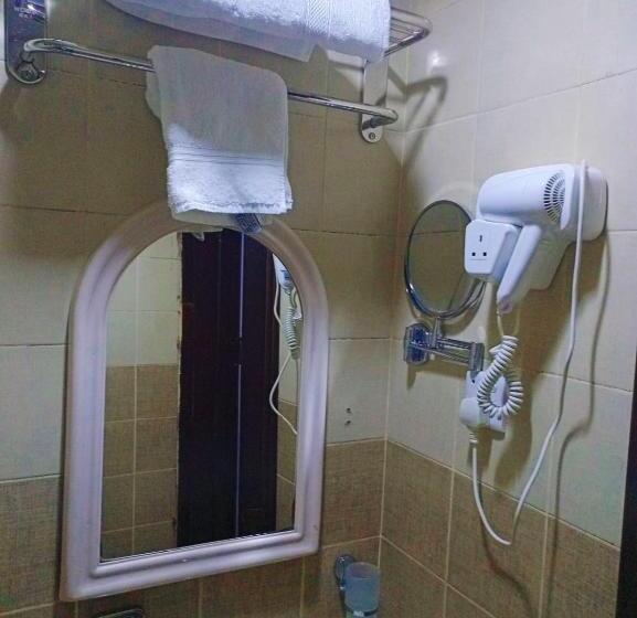 غرفة أساسية, شقق الملتقي