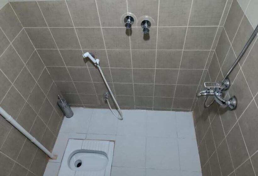 غرفة إقتصادية, شقق الملتقي