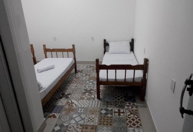 スタンダードトリプルルーム, Pousada Três Marias Cachoeira Paulista