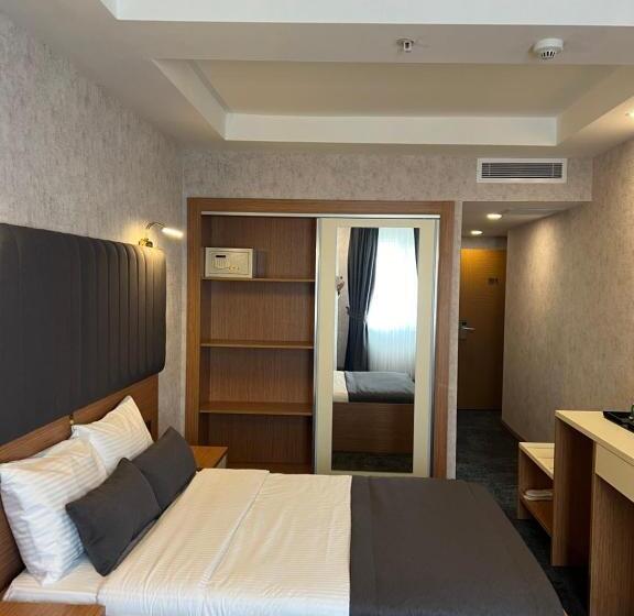 Номер Стандарт, E5 Park