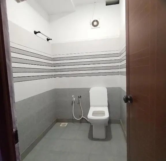 Standard Kolmen Hengen Huone, Comfort Inn
