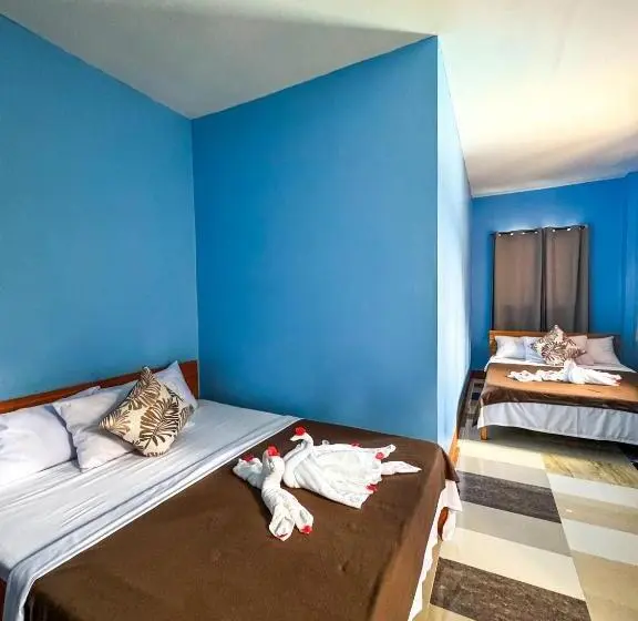 Perhehuone, Juanito S Resort