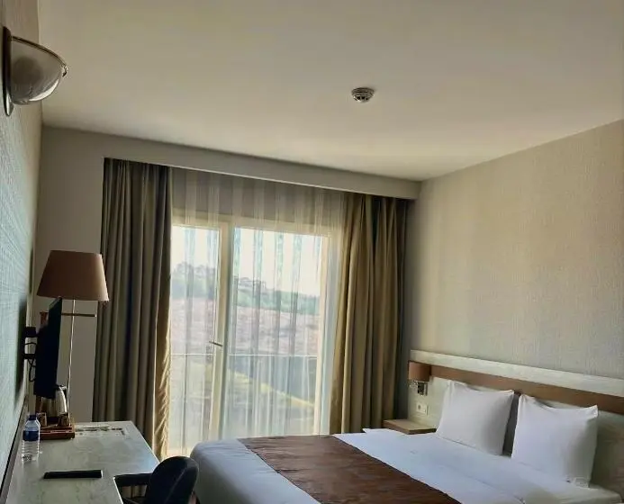 Standard Yhden Hengen Huone, Kanyon Vadi̇