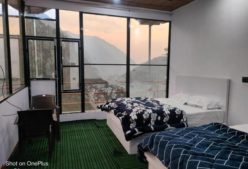 Номер Стандарт Трехместный, Kedar Hill Resort Sonprayag