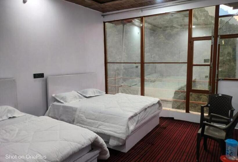 4인용 스탠다드 룸, Kedar Hill Resort Sonprayag