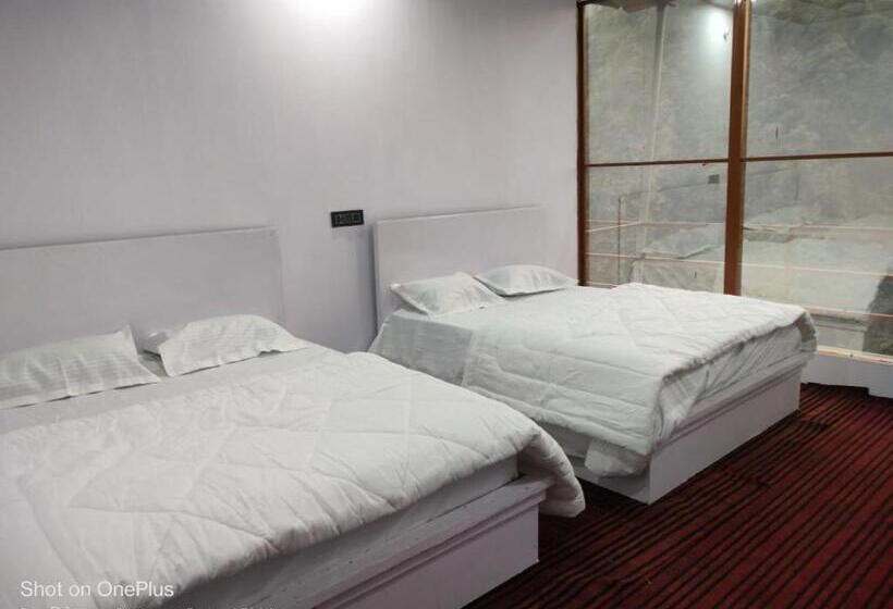 4인용 스탠다드 룸, Kedar Hill Resort Sonprayag