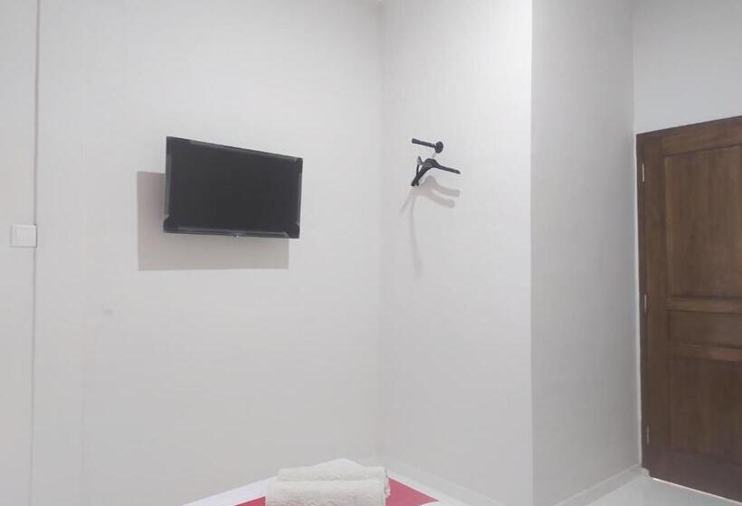 חדר סטנדרט, Reddoorz Syariah Near Stasiun Purwokerto