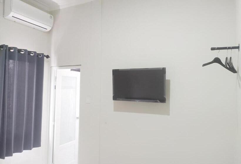 חדר סטנדרט, Reddoorz Syariah Near Stasiun Purwokerto