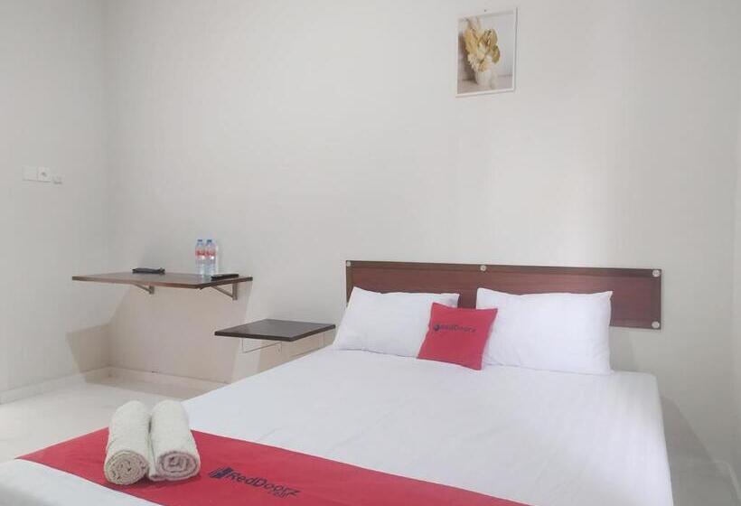 חדר סטנדרט, Reddoorz Syariah Near Stasiun Purwokerto