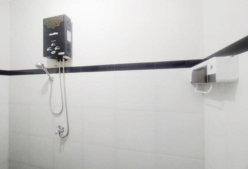 חדר משפחתי, Reddoorz Syariah Near Stasiun Purwokerto