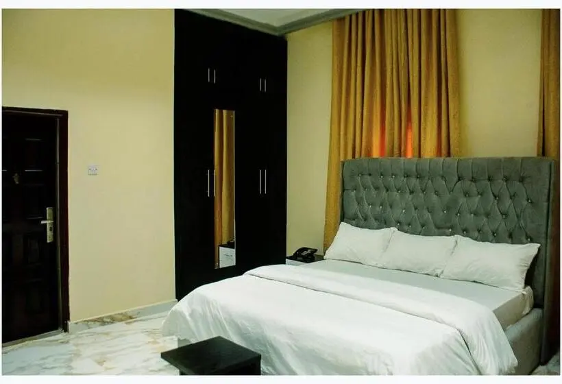 اتاق لوکس با تخت بزرگ, House 7a