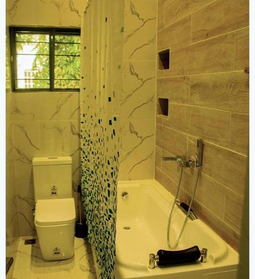 اتاق لوکس با تخت بزرگ, House 7a