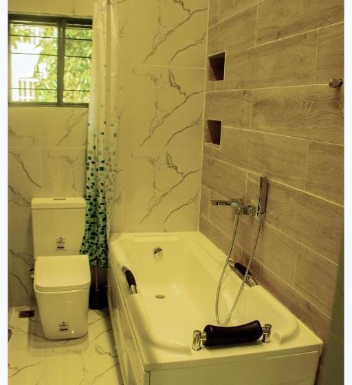 اتاق لوکس با تخت بزرگ, House 7a