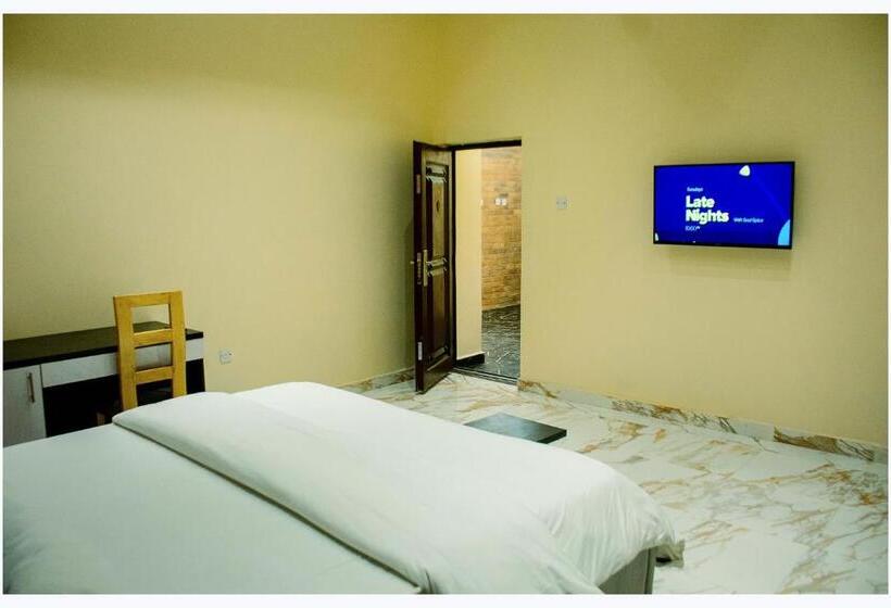 اتاق لوکس با تخت بزرگ, House 7a