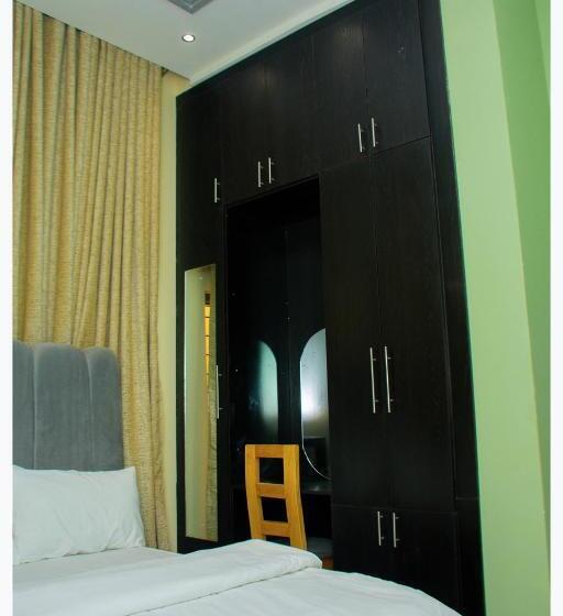 اتاق استاندارد, House 7a