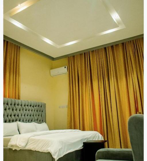 اتاق استاندارد, House 7a