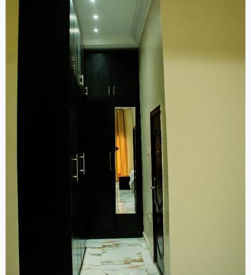 اتاق استاندارد, House 7a