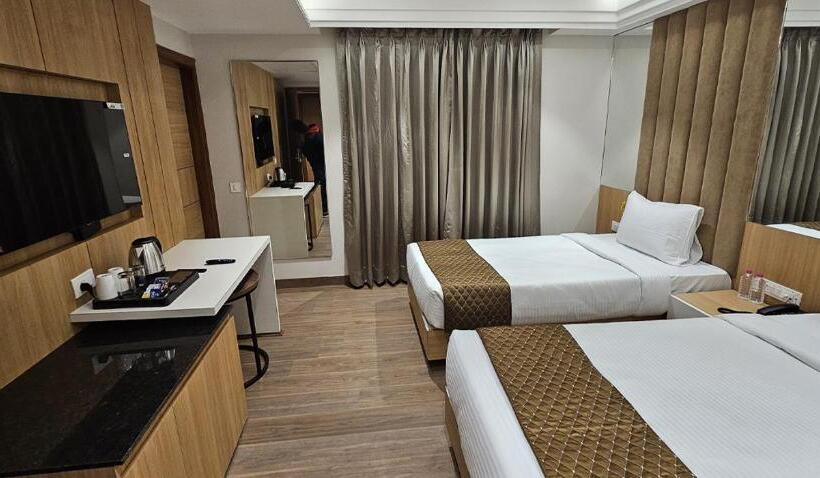 غرفة قياسية, Alwar Royals