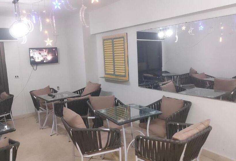 اتاق استاندارد, Giza City