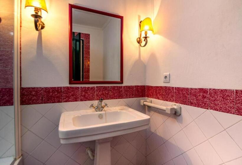 חדר סטנדרט נוף לבריכה, Casa Do Ginjal By Naturalegre