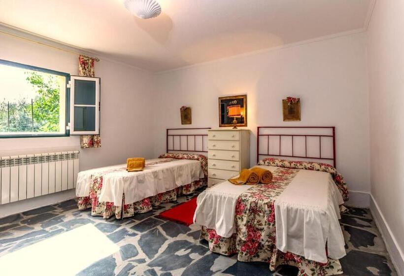 חדר סטנדרט נוף לבריכה, Casa Do Ginjal By Naturalegre