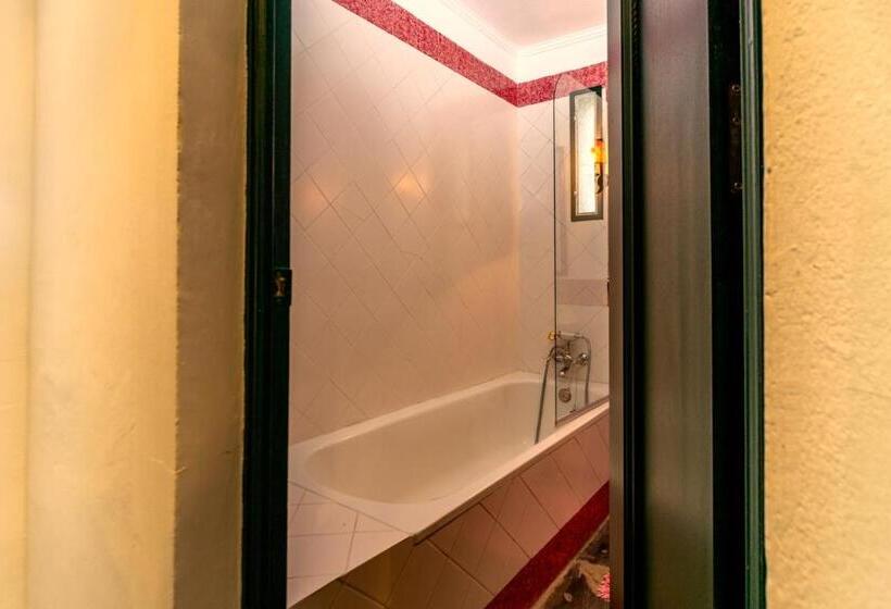 חדר סטנדרט נוף לבריכה, Casa Do Ginjal By Naturalegre