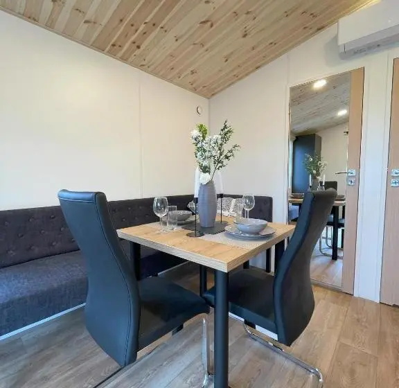 スタンダード４人部屋, Tinyhaushotel   Campingpark Nabburg