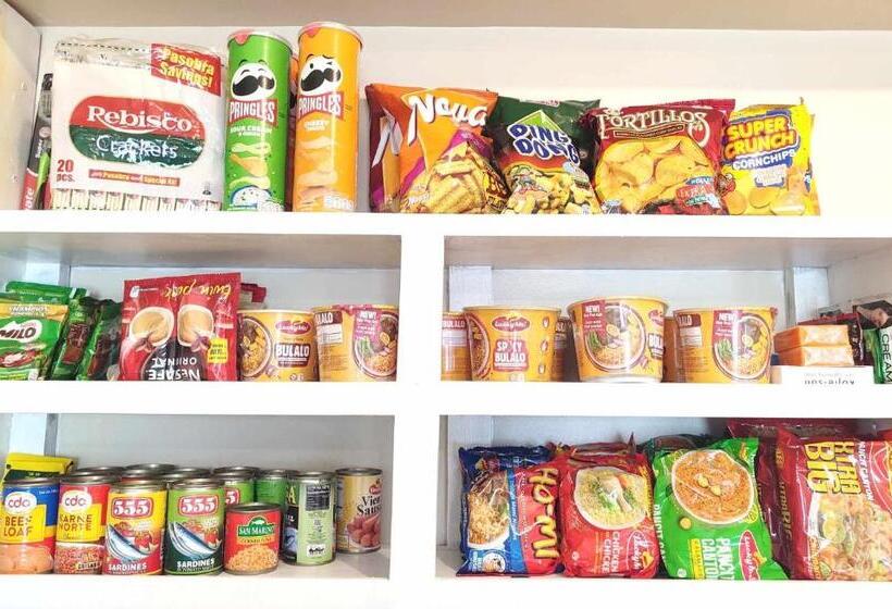 استودیو استاندارد با چشمانداز استخر, Tower 3 421 Pool View