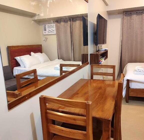 استودیو استاندارد با چشمانداز استخر, Tower 3 421 Pool View