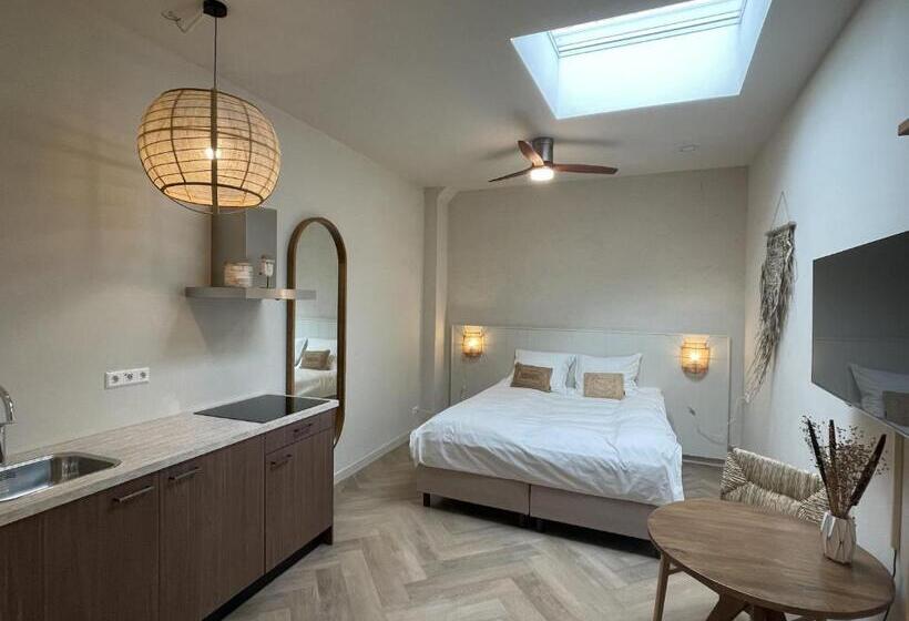 Стандартный Номер Кровать Кинг, Grapèlli Boutique