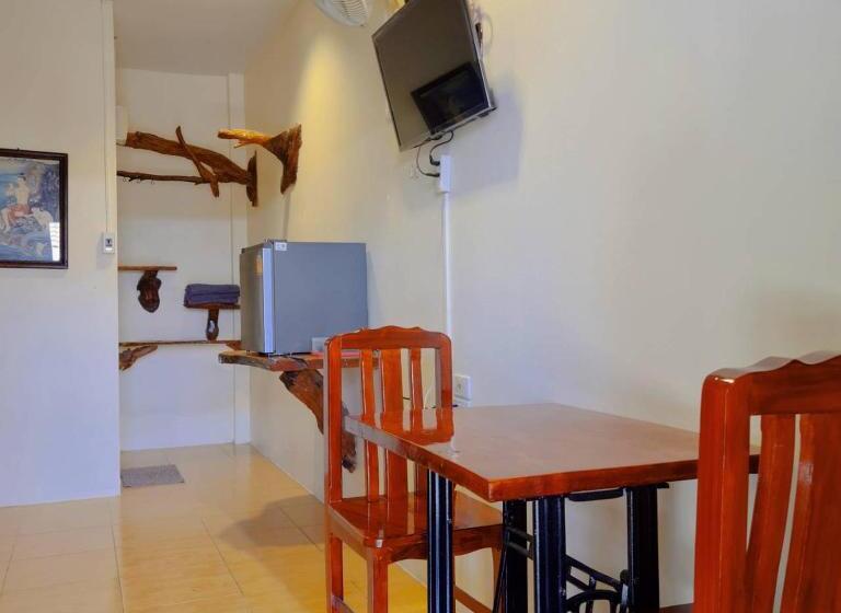 Standard Szoba, โรงแรมวรรณิดา การ์เด้น รีสอร์ท