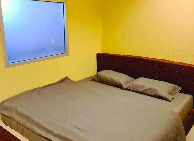 Habitación Estándar, โรงแรมวรรณิดา การ์เด้น รีสอร์ท