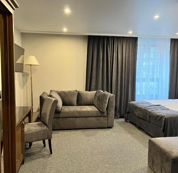 高级大房间, хмеляр