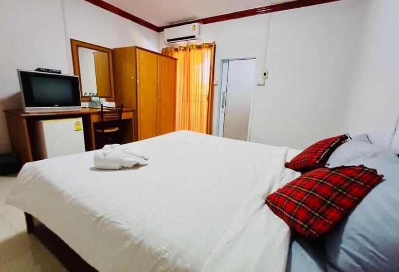 Standardzimmer Kingsize Bett, โรงแรมเอ็น.เจ. ธาตุพนม