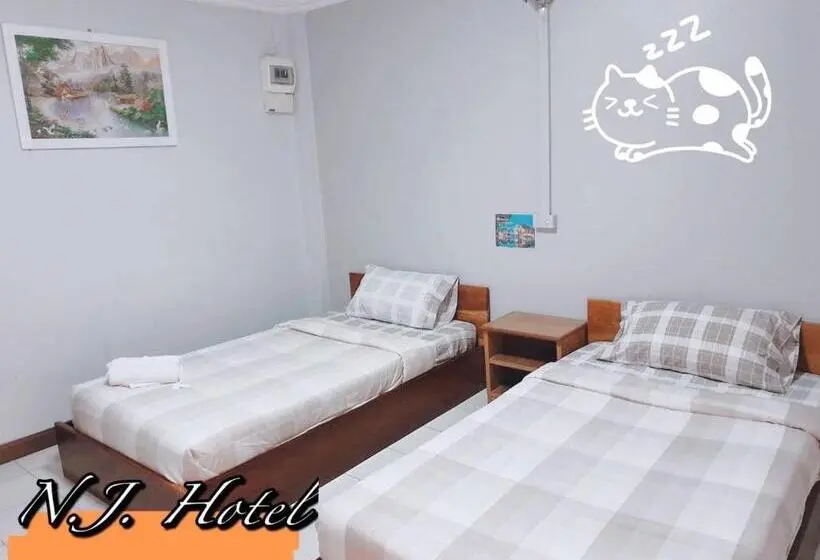 Standard-huone Parveke, โรงแรมเอ็น.เจ. ธาตุพนม
