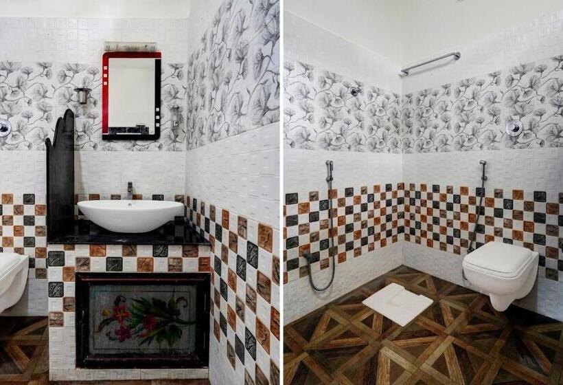 트리플 클래식 룸, Oyo Jk Homes