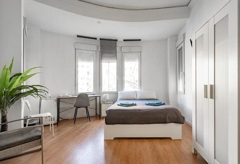 اتاق استاندارد با سرویس بهداشتی مشترک, Rooms Jardín Botánico