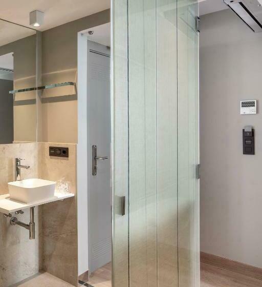 スタンダードルーム, Atalaia