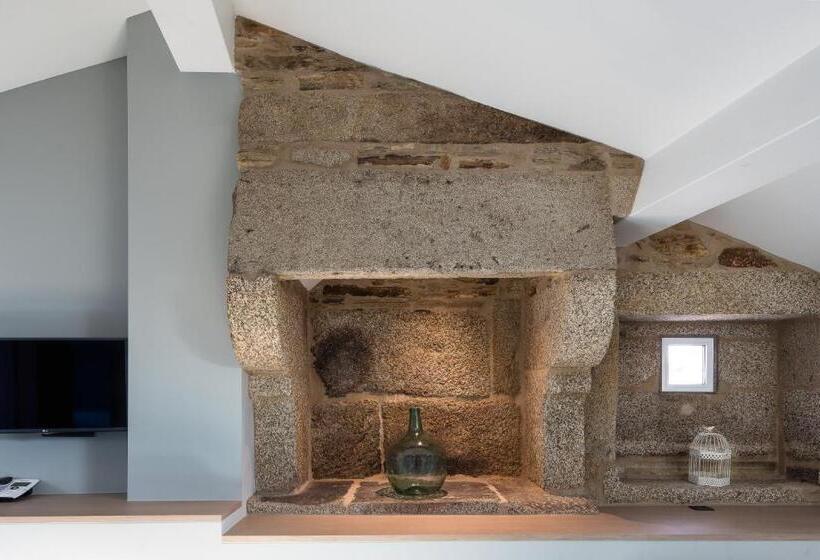 デラックスファミリールーム, Atalaia