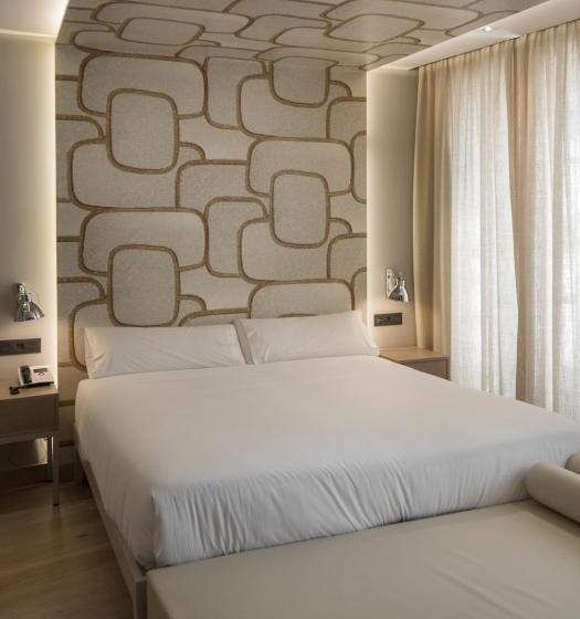 デラックスルーム, Atalaia