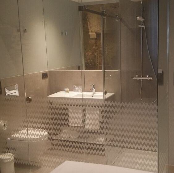 １ベッドルームのデラックスアパートメント, Atalaia