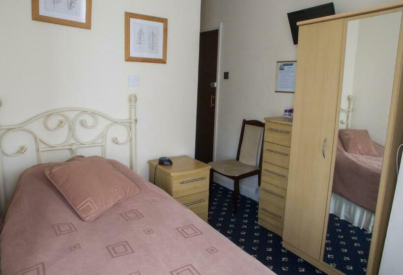 اتاق استاندارد یک نفره, Raynscourt Lodge