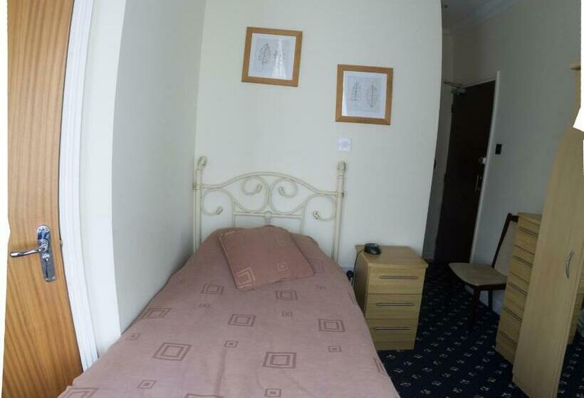 اتاق استاندارد یک نفره, Raynscourt Lodge