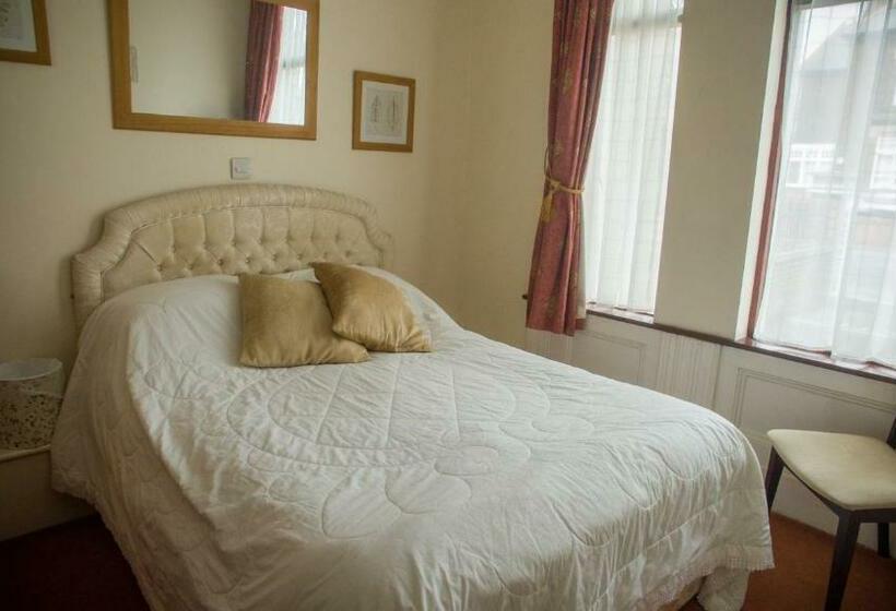 اتاق اکونومی, Raynscourt Lodge