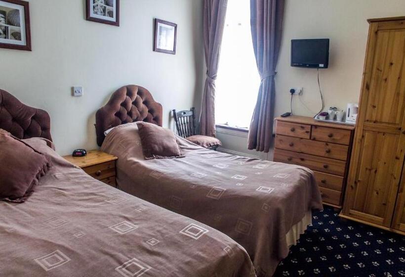 اتاق اکونومی, Raynscourt Lodge