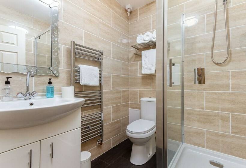 ファミリールーム, The Limes