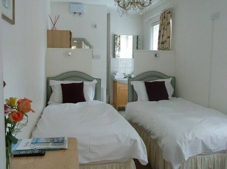 スタンダードルーム, The Pier