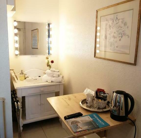 スタンダードルーム, The Pier