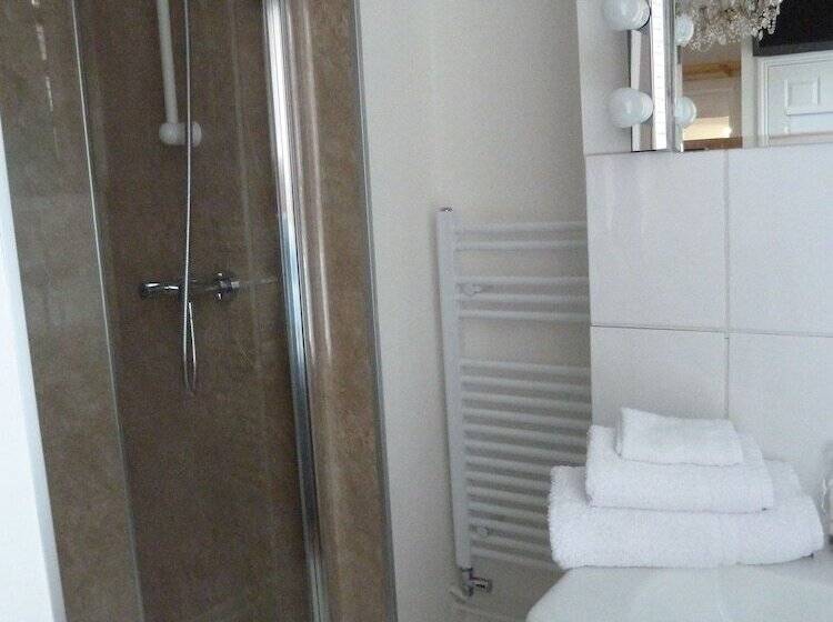 スタンダードルーム, The Pier